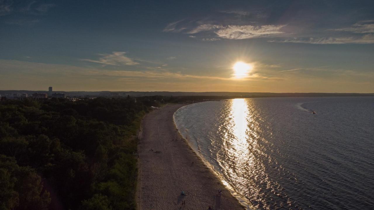 Seaside Mansion - Nadmorze Apartment Гданск Екстериор снимка